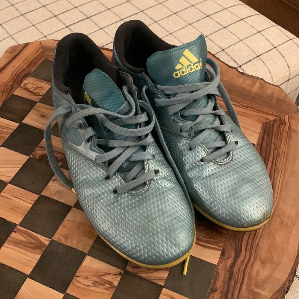 Adidas indoor soccer MESSI 15.3 TF - Metallic
Ice/Bright Yellow/Core Black